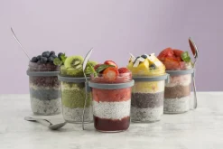 Frokostsett med skje i gaveeske 0,35l