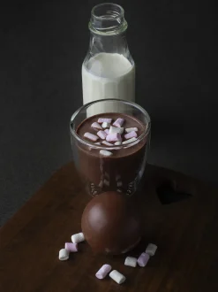 Kakaobombe med melkesjokolade og marshmallows
