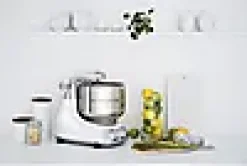 Kjøkkenmaskin assistent glossy white (akm6230gw)