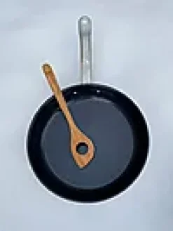 Røreskje med hull oliventre 30cm