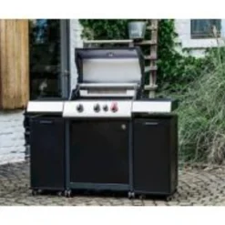 Skap under sidehylle på gassgrill