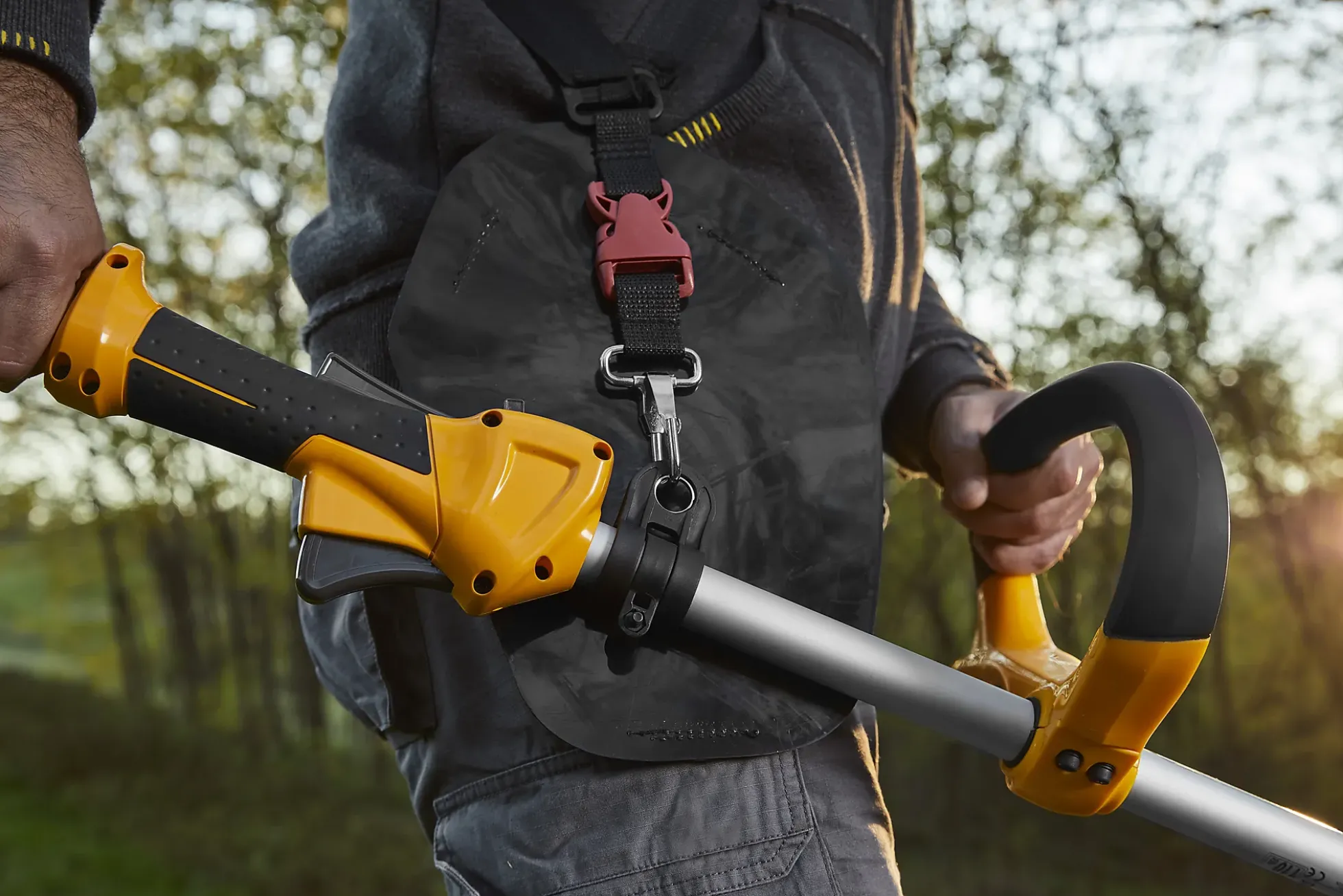 Trimmer / Ryddesag Bc 330 A 2-taktsmotor Skjærebredde 43Cm