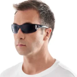 Vernebrille Virtua med ripesikker grå linse